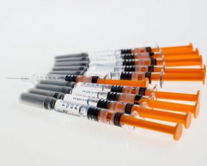 ВООЗ анонсує перші вакцини від COVAX у лютому