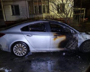 Под Киевом сожгли машину экс-мера