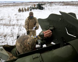 На Донбассе обострение. За сутки больше 10 обстрелов украинских позиций