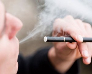 Новая социальная реклама против электронных сигарет стимулирует курить – эксперты