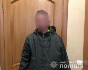 Змайстрував удавку і зачепив під нарами: подробиці самогубства підозрюваного в зґвалтуванні