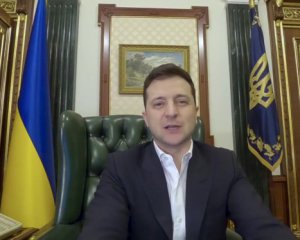 Зеленський у відео підколов попередників