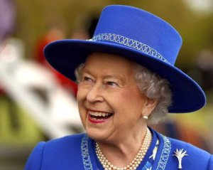 Британская королева ищет менеджера Instagram-страницы