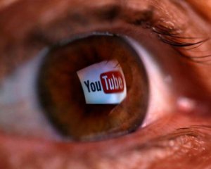 YouTube блокирует видео с гимном России