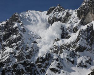 Під лавинами загинули троє лижників