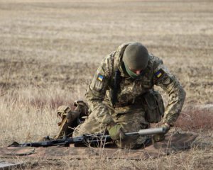 Бойовики гатили по околицях Гнутового