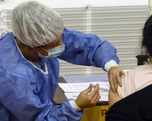У Британії ковід-вакцину отримали 10 млн осіб