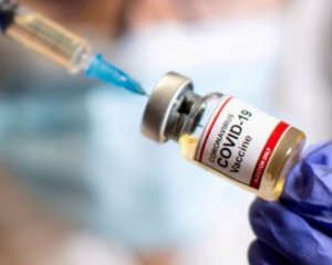 Назвали страну-поставщика вакцин от коронавируса для украинцев