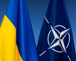 Україна підписала документ з НАТО