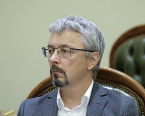 Ткаченко должен выполнять закон, а не ретранслировать московские клише