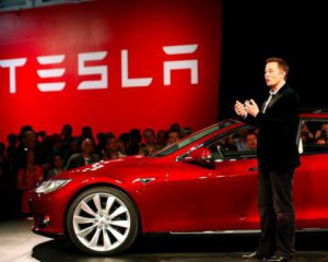 Tesla будет продавать машины за биткоины