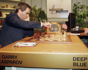 Каспаров победил компьютер в шахматы