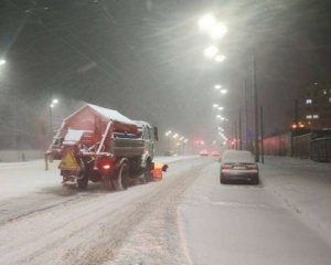 У Києві евакуювали понад 640 автомобілів, які заважали прибирати сніг