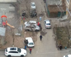 Столицу Армении всколыхнуло землетрясение. Люди покидают дома
