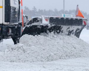 Непогода бушует: движение транспорта ограничено в 4 областях