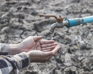 Украина достроит дамбу, чтобы не пускать воду в Крым