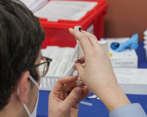 Больницам будут доплачивать за вакцинацию от Covid-19