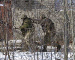 На Донбасі не вщухають обстріли