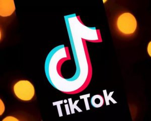 Зеленского просят запретить TikTok