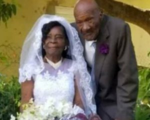 Одружилася в 91 рік, після 10 років залицянь чоловіка