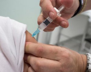 В ОП повідомили, коли індійська вакцина прибуде в Україну
