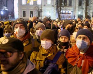 Активисты объявили о начале бессрочной акции в поддержку Стерненко