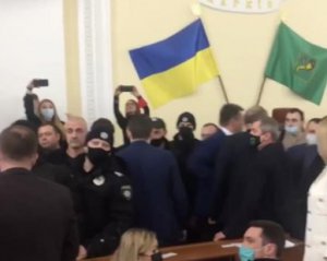 На сесії Харківської міськради сталася ще одна бійка