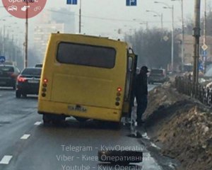 У маршрутки на ходу відвалилось колесо