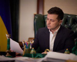 Зеленского просят запретить ОПЗЖ и партию Шария