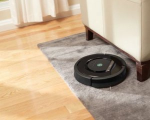Після оновлення програмного забезпечення робот-пилосос став мов п'яний