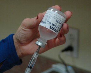 Нынешние темпы вакцинации позволят привить большинство людей за 5 лет
