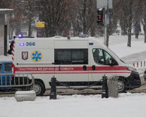 Жінку прибило плиткою в столичному переході