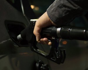 Бензин и дизель дорожают: объясняем почему
