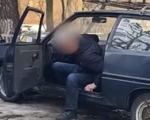 Спіймали п'яного водія, який не міг говорити та ходити