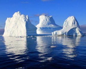В Антарктиде откололся айсберг размером больше площади Киева