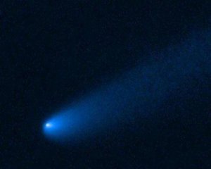 Hubble показал комету-трансформер