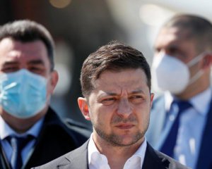 Зеленський вакцинується від  Covid-19 у прямому ефірі