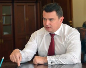 Зеленский поднимает рейтинг, но Рада не сможет уволить Сытника - эксперты