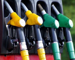 Ціни на бензин і дизель продовжують рости