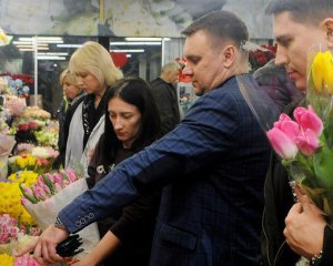 Сколько украинцев будут отмечать 8 марта