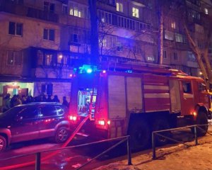 В столице горела многоэтажка: есть пострадавшие
