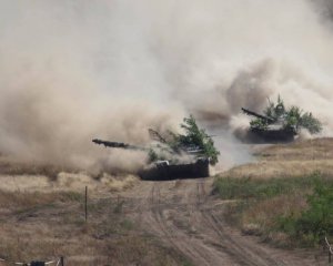 Путінські найманці продовжують стріляти по захисниках України