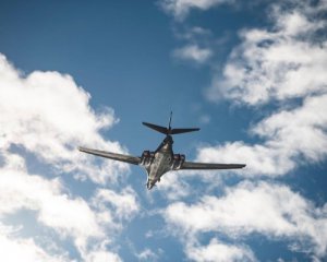 Бомбардувальник Lancer вперше в історії приземлився у Польщі