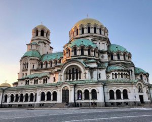 Болгария открывает туристический сезон: даты и ограничения