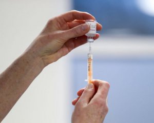 Индия не может нарастить объемы производства Covid-вакцин