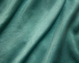 Волосся, шкіра, очі: чим корисні для організму шовкові тканини