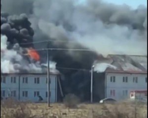 Палає житловий комплекс, який будували для переселенців