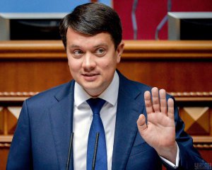 Разумков опроверг разговоры об отставке Степанова и других министров