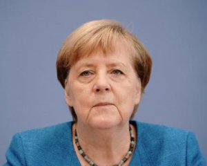 Єдині паспорти вакцинації з'являться до літа - Меркель