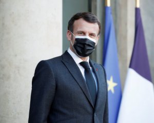 Действия России и Китая в отношении Covid-вакцин являются войной нового типа - Макрон